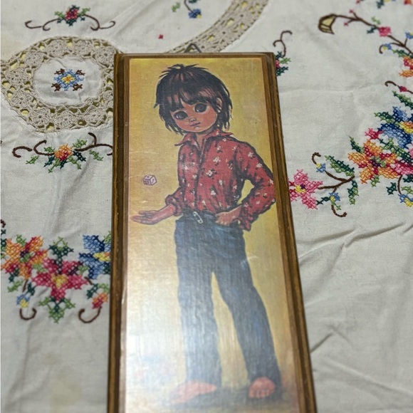 Vintage Big Eyed Children Wall Art Set of 4 - Picture 2 of 13